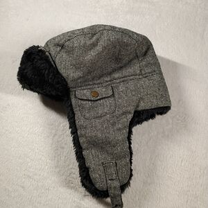 Trapper Aviator Faux Fur Winter Hat Ear Flap Gray Black One Size